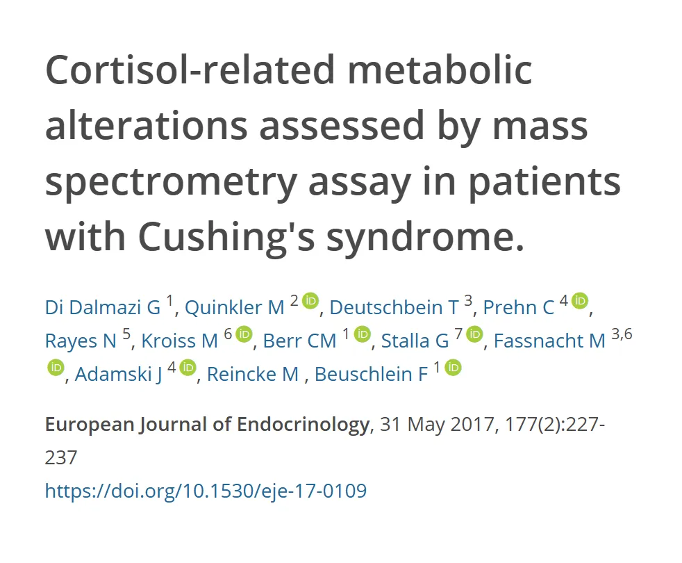 Referência do estudo sobre alterações metabólicas por espectrometria de massa em pacientes com síndrome de Cushing, com título, autores, revista e DOI